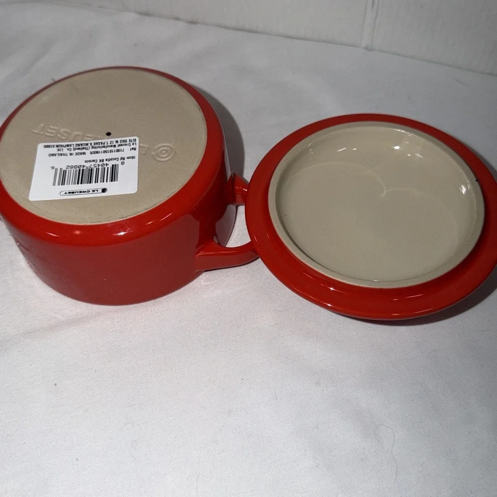 Le Creuset Small 8oz (10cm)‎ Mini Round Cocotte With Lid Carmin Red- NEW